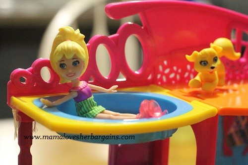 Polly Pocket with suction cup shoes stick n play