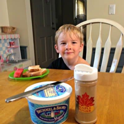 Maple Sugar Toast with Fruit = Easy Summer Breakfast #CookwithSpreads