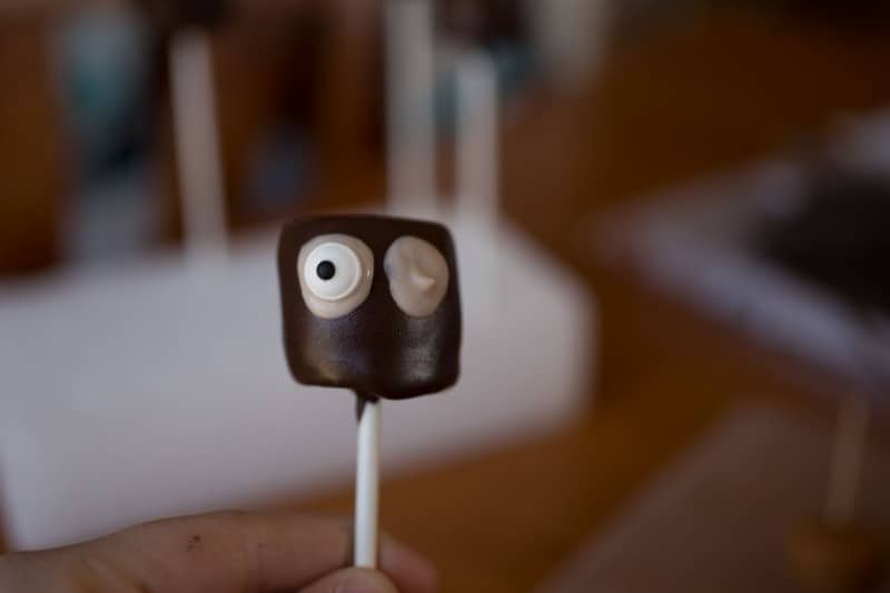 Sven Marshmallow Pops-6