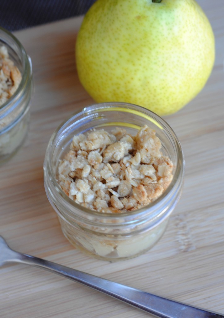 pear-crisp-recipe-mini-mason-jars