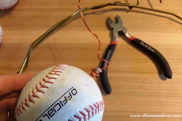 baseball wreath tutorial