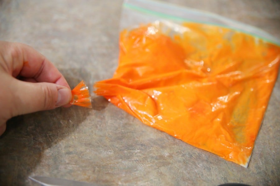 orange-cinnamon-roll-icing-bag