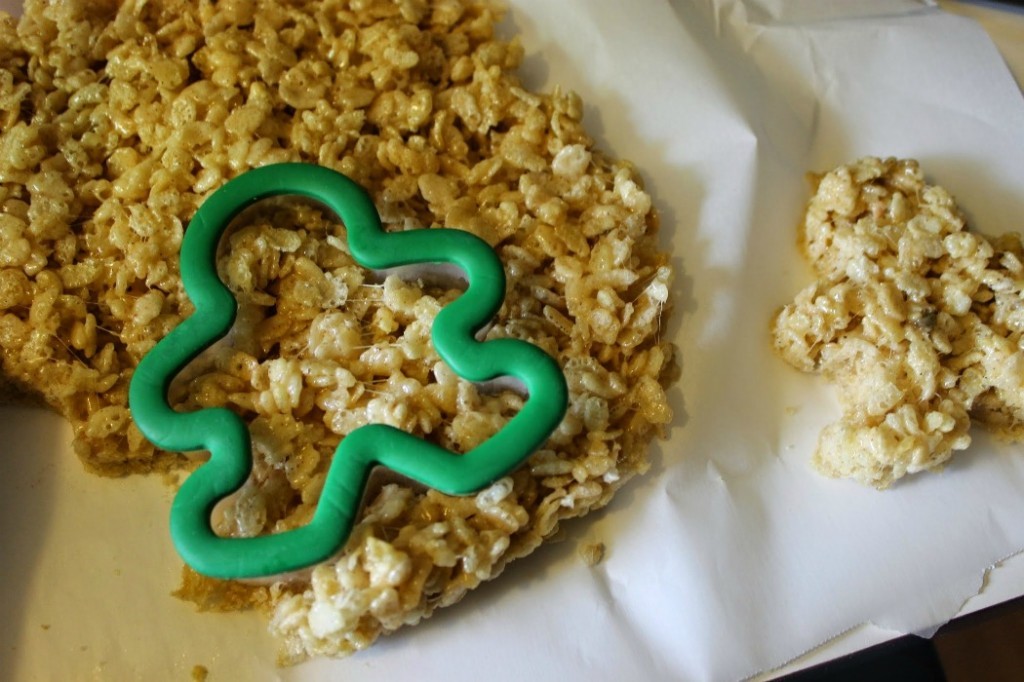 gingerbread rice krispies cutter