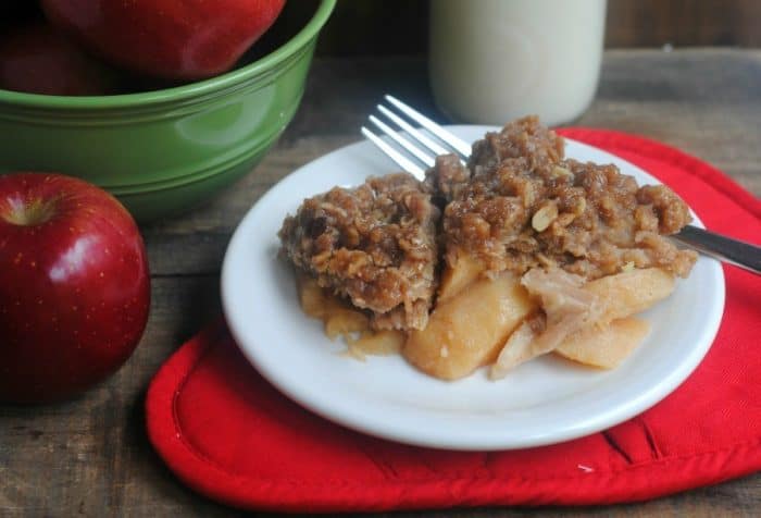 slow-cooker-apple-crisp-recipe