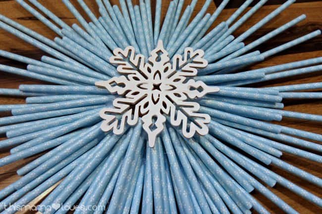 Straw snowflakes for hanging