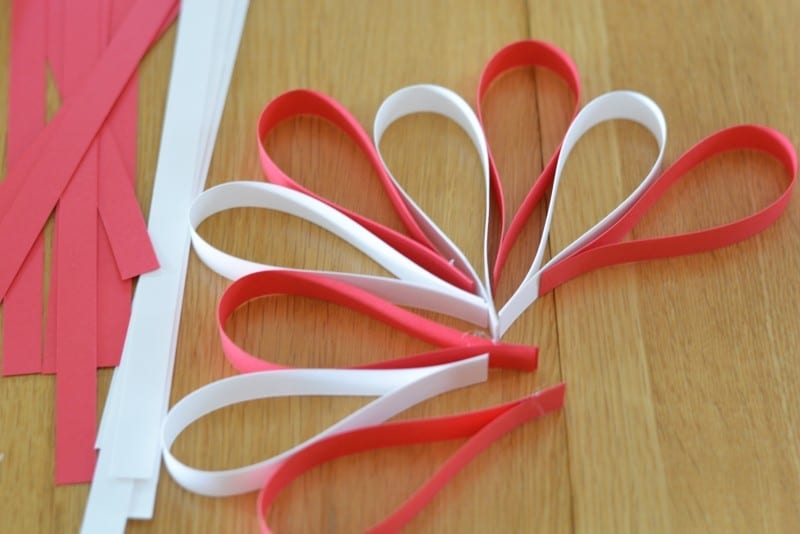 Red, White & Blue Patriotic Paper Craft - This Mama Loves