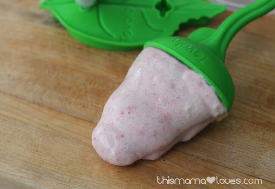 strawberry banana yogurt pops