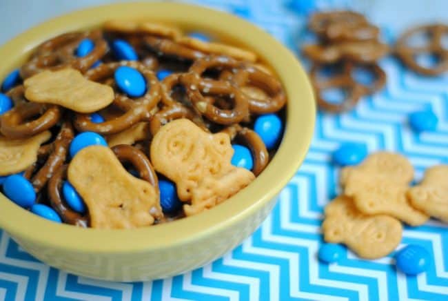 minion snack mix horiz