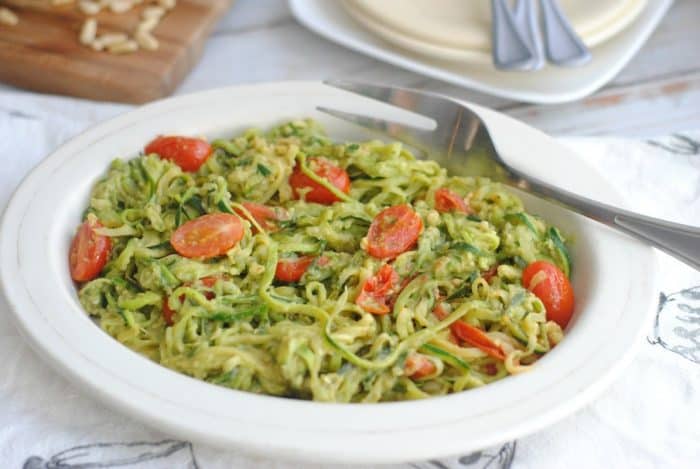 creamy-avocado-pesto-zoodles