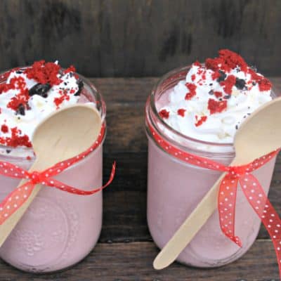 Red Velvet Cookies and Cream Milkshake