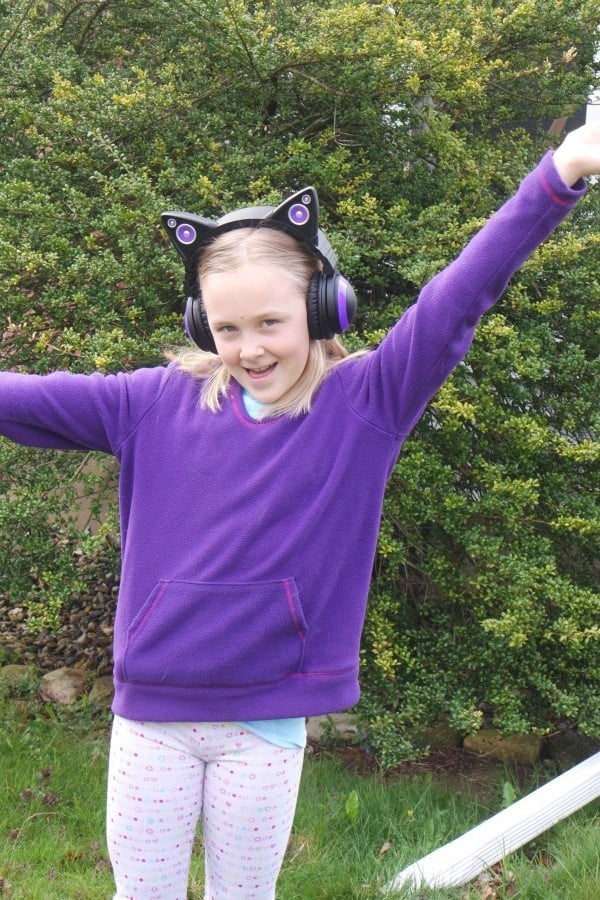 purple-cat-ear-headphones-dance