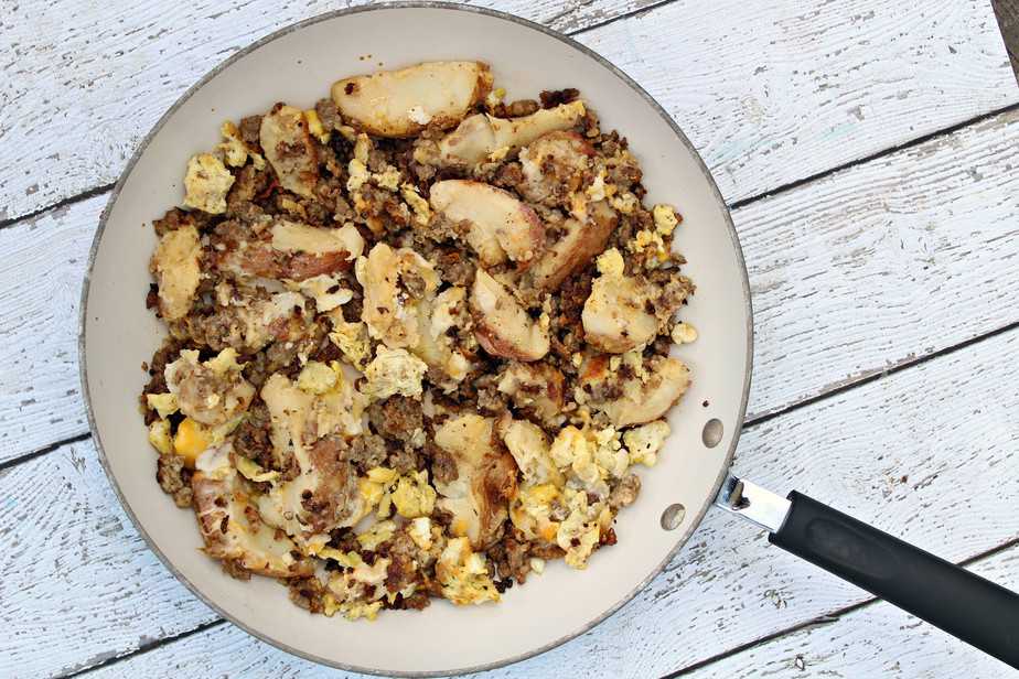 skillet-sausage-potato-brunch-recipe