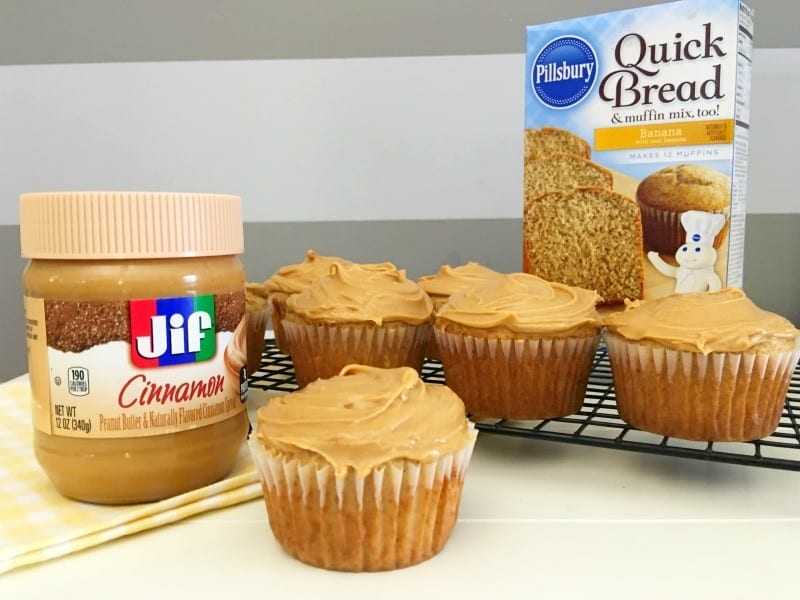 banana breakfast cupcakes with cinamon peanut butter frosting