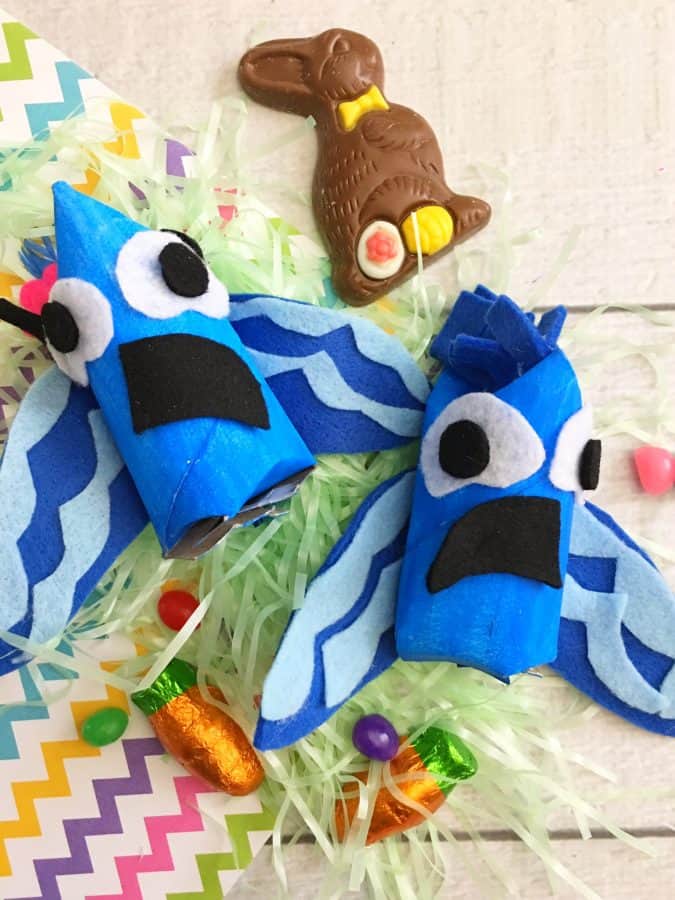 Blu and Jewel Craft Idea Easter Poppers from This Mama Loves