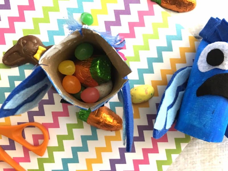 Blu and Jewel Craft Idea Easter Poppers from This Mama Loves