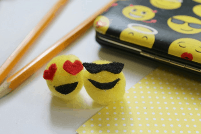 How to make emoji pencil toppers - This Mama Loves