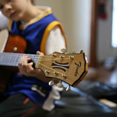 Experience Gift Idea for Kids: Guitar Lessons plus Fender giveaway