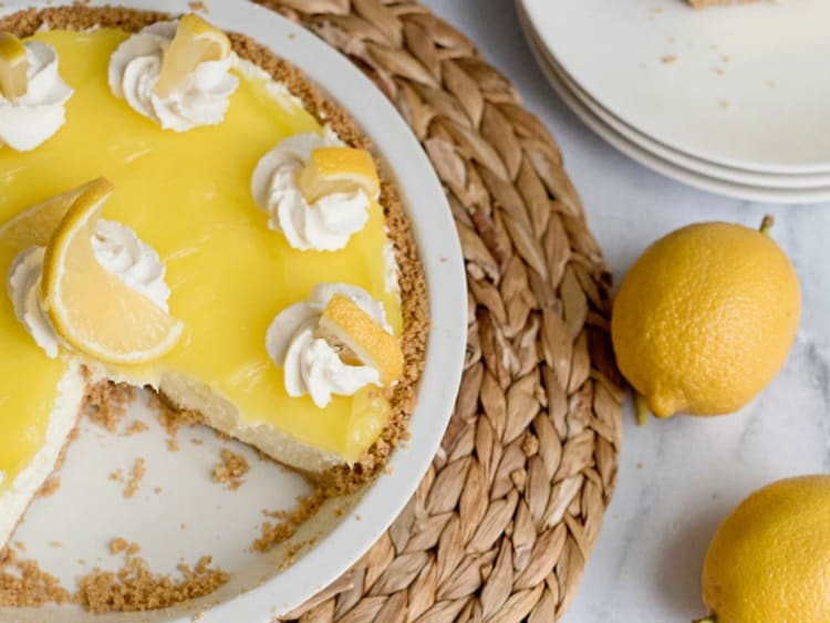 Lemon Cream Pie with Graham Cracker Crust from Homemade Lovely