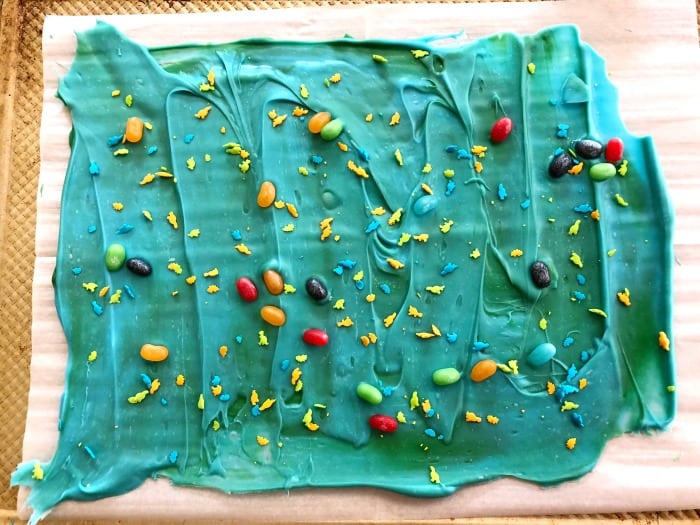 Jurassic World Candy Bark recipe