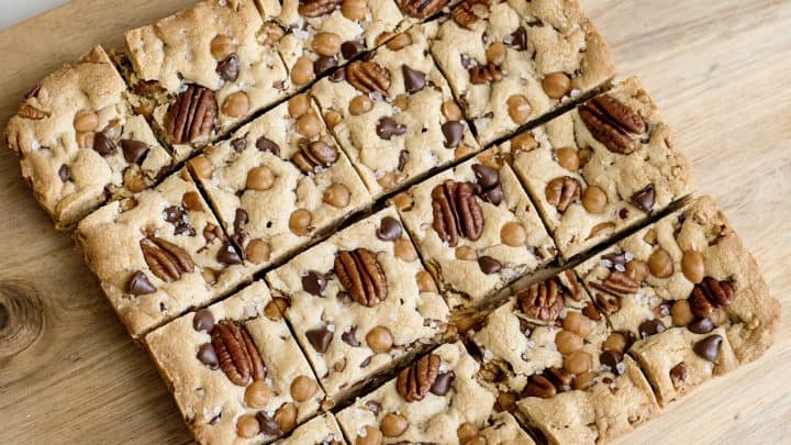 Caramel Pecan Cookie Bars
