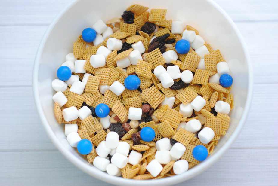 Abominable Yeti Snack Mix Inspired by Abominable the Movies Everest from This Mama Loves blog