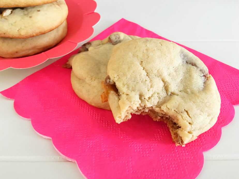 Snickers cookies on pink napkin close up