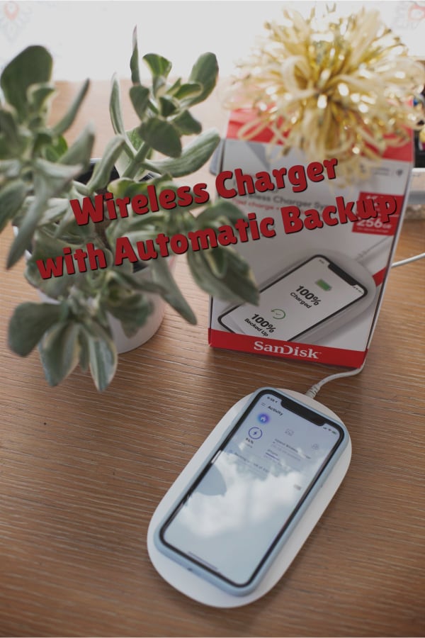 Ixpand Wireless Charger with Automatic Backup