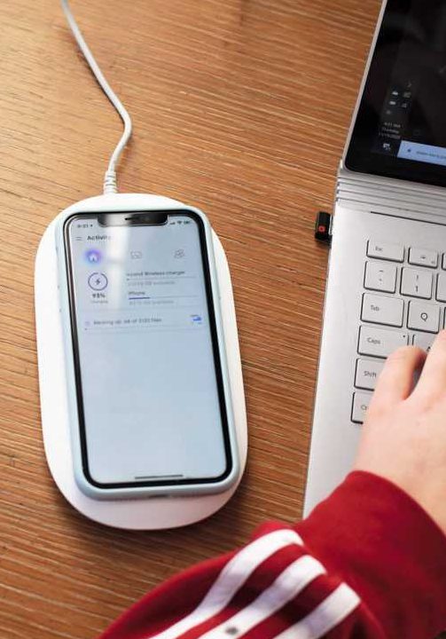 Ixpand Wireless Charger with Automatic Backup
