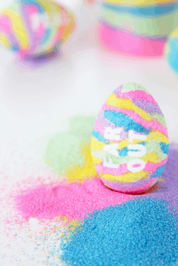 DIY Typography Sand Art Easter Eggs from Aww Sam