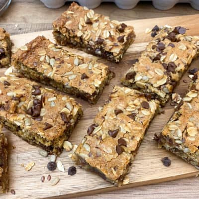 Copycat Simply Delicious Snack Bars: Chocolate Chip Oatmeal Snack Bars